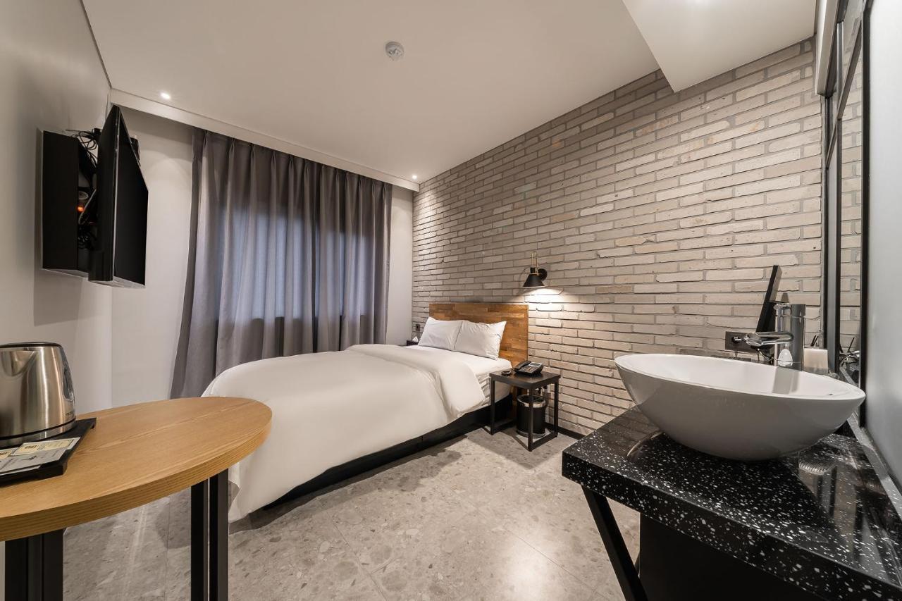 Songpa Boutique Hotel Xym Сеул Екстериор снимка